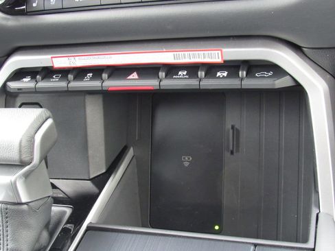 Used 2025 Toyota Tundra Platinum image 30