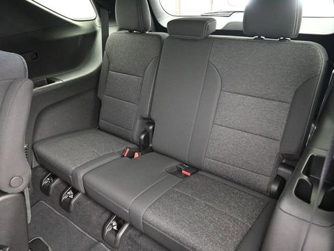 New 2025 Chevrolet Traverse LT w/ LPO, Floor Liner Package image 27