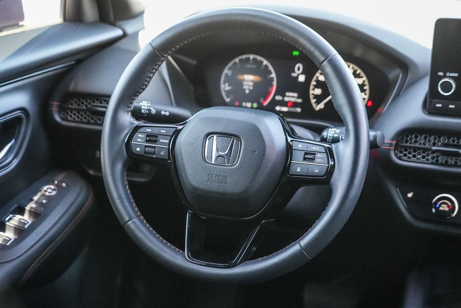 Used 2024 Honda HR-V Sport image 15