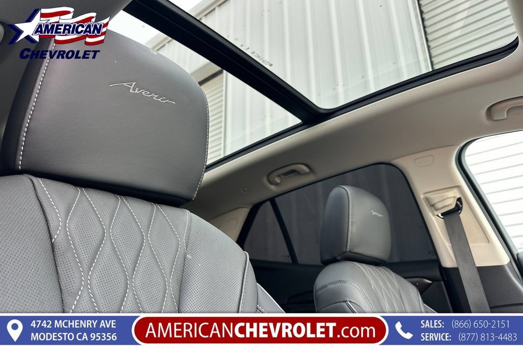 Used 2023 Buick Envision Avenir AWD/4WD image 22