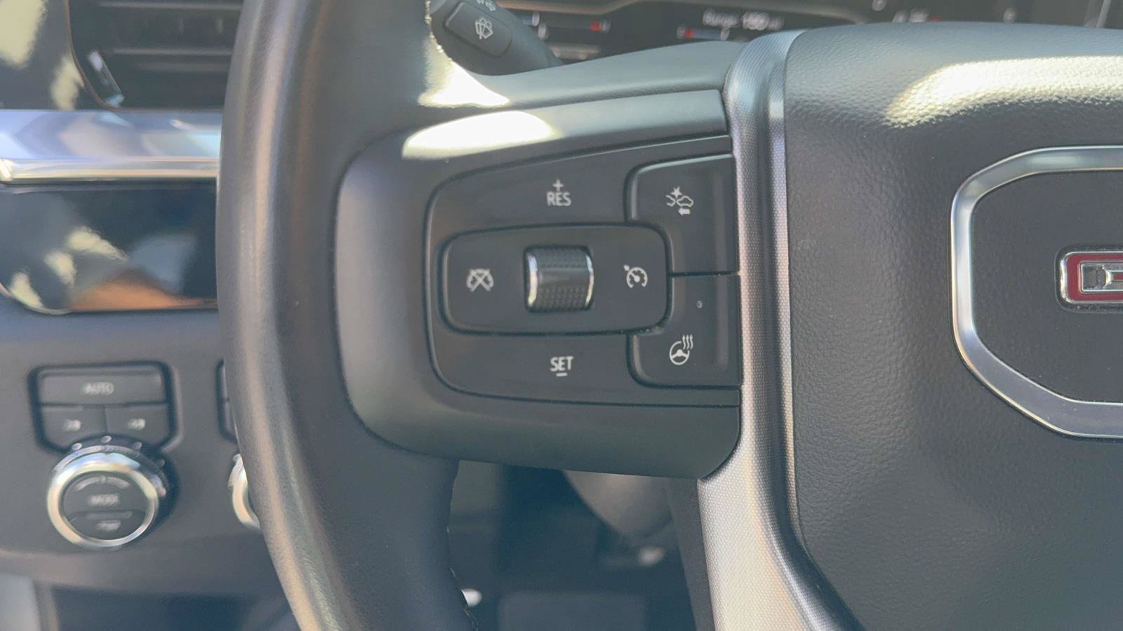 Used 2025 GMC Sierra 1500 SLT AWD/4WD image 19