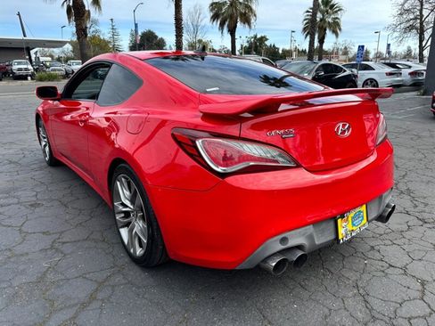 Used 2013 Hyundai Genesis 3.8 image 5