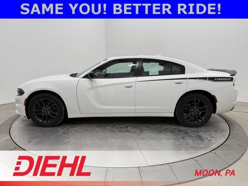 Used 2019 Dodge Charger SXT w/ Plus Group image 4