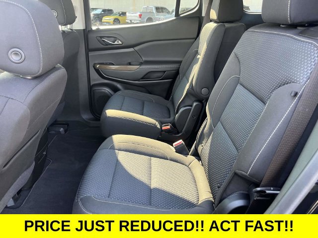 Used 2023 GMC Acadia SLE FWD image 15