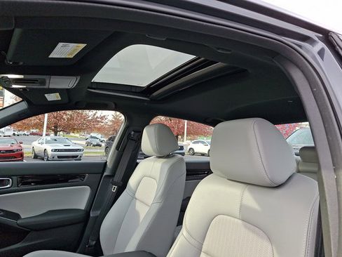 Certified 2025 Honda Civic Sport image 14