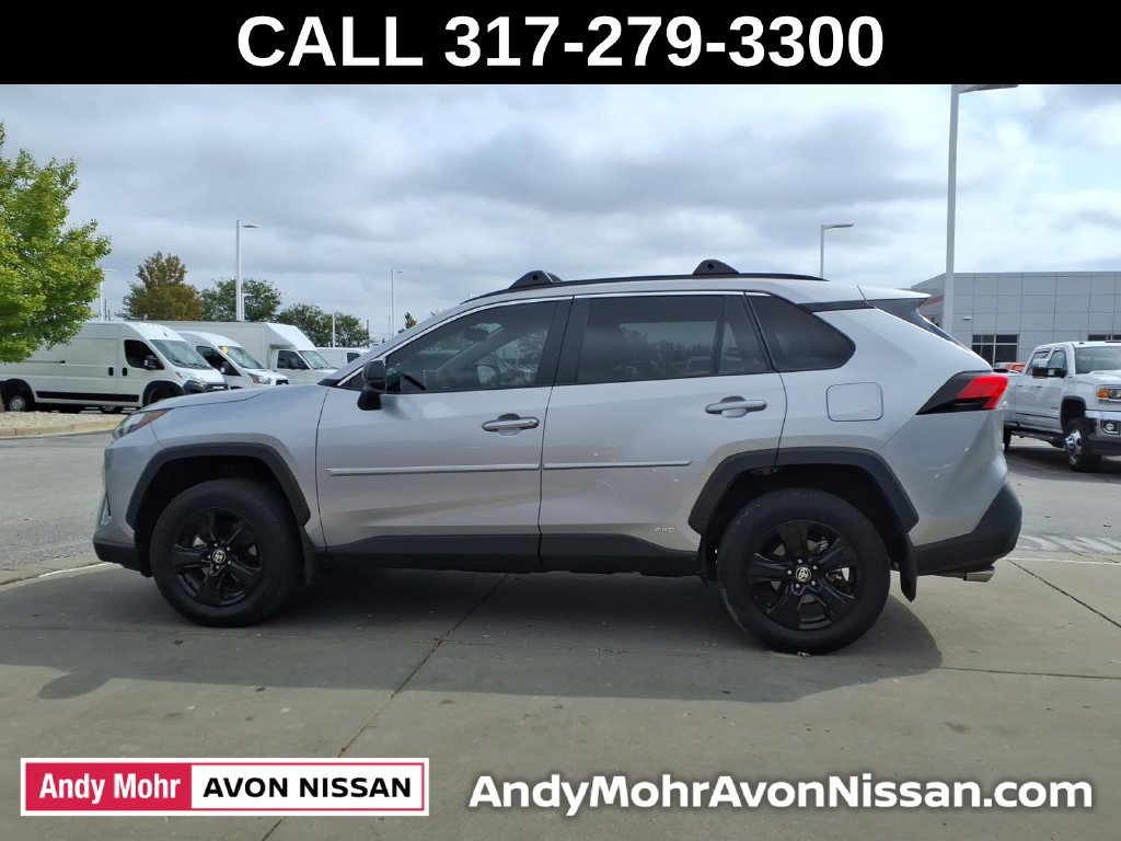 Used 2025 Toyota RAV4 LE AWD/4WD image 5