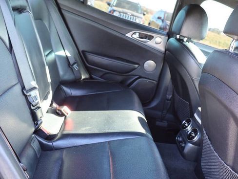 Used 2019 Kia Stinger GTS image 16