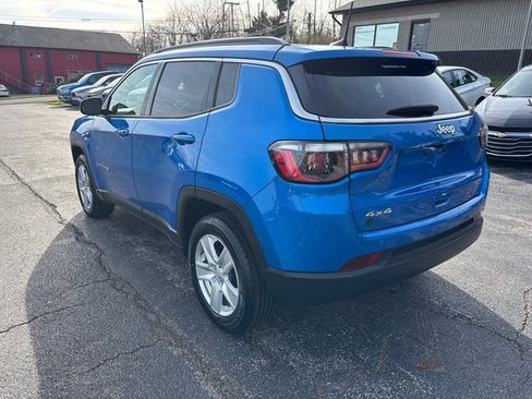 Used 2022 Jeep Compass Latitude w/ Convenience Group AWD/4WD image 10