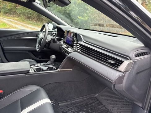 Used 2025 Toyota Camry SE image 50