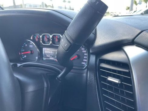 Used 2019 Chevrolet Suburban Premier image 16
