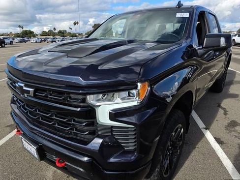 Used 2024 Chevrolet Silverado 1500 LT Trail Boss w/ LT Trail Boss Premium Package image 3