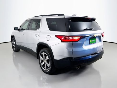 Used 2020 Chevrolet Traverse LT w/ LT Premium Package image 7
