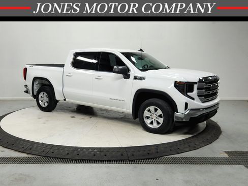 Used 2024 GMC Sierra 1500 SLE AWD/4WD image 1
