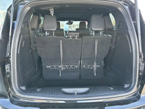 Used 2025 Chrysler Pacifica Limited FWD image 28