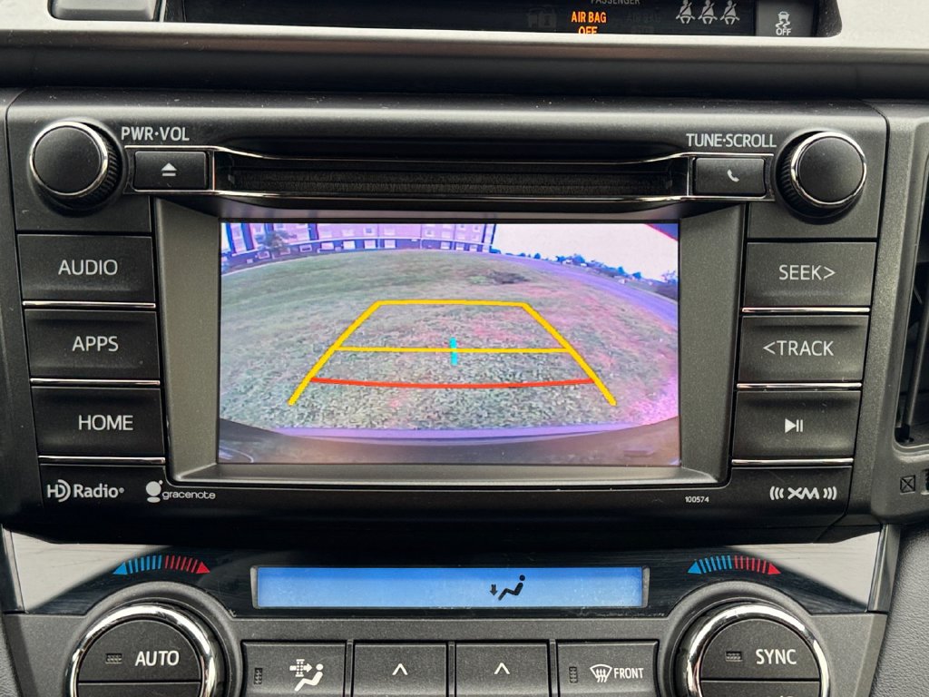 Used 2018 Toyota RAV4 SE AWD/4WD image 22