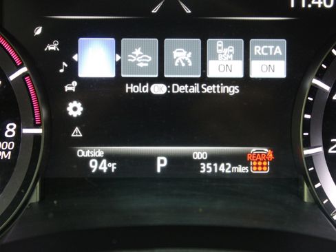 Used 2025 Toyota Highlander LE AWD/4WD image 40