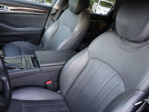 Used 2018 Genesis G80 3.8 w/ Option Group 02 image 14