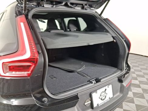 Used 2025 Volvo XC40 B5 Plus AWD/4WD image 16