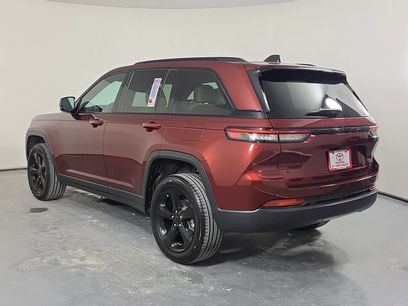 Used 2025 Jeep Grand Cherokee Limited w/ Black Appearance Package