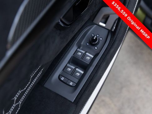 Used 2024 Lamborghini Urus Performante image 30