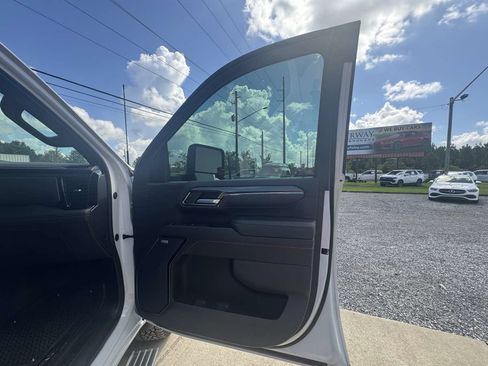 Used 2024 GMC Sierra 2500 AT4 w/ AT4 Premium Plus Package AWD/4WD image 28