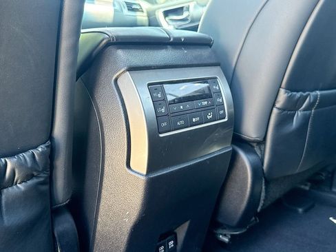 Used 2022 Lexus GX 460 Premium w/ Premium Package AWD/4WD image 33