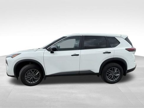 Certified 2026 Nissan Rogue S FWD image 5