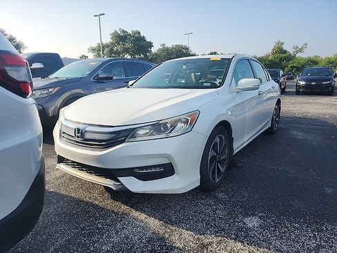 Used 2017 Honda Accord EX-L image 8