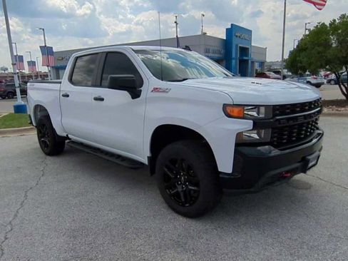 Used 2022 Chevrolet Silverado 1500 Custom Trail Boss image 2