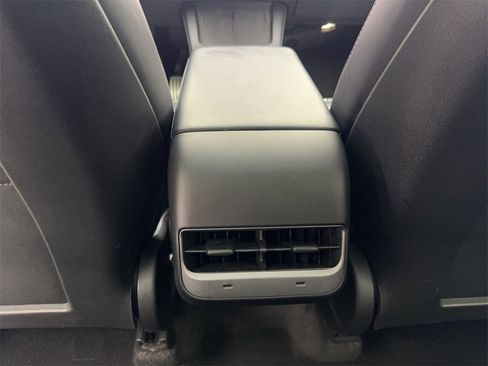 Used 2021 Tesla Model Y Performance image 67