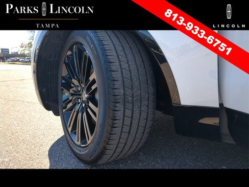 Used 2019 Land Rover Discovery HSE image 36