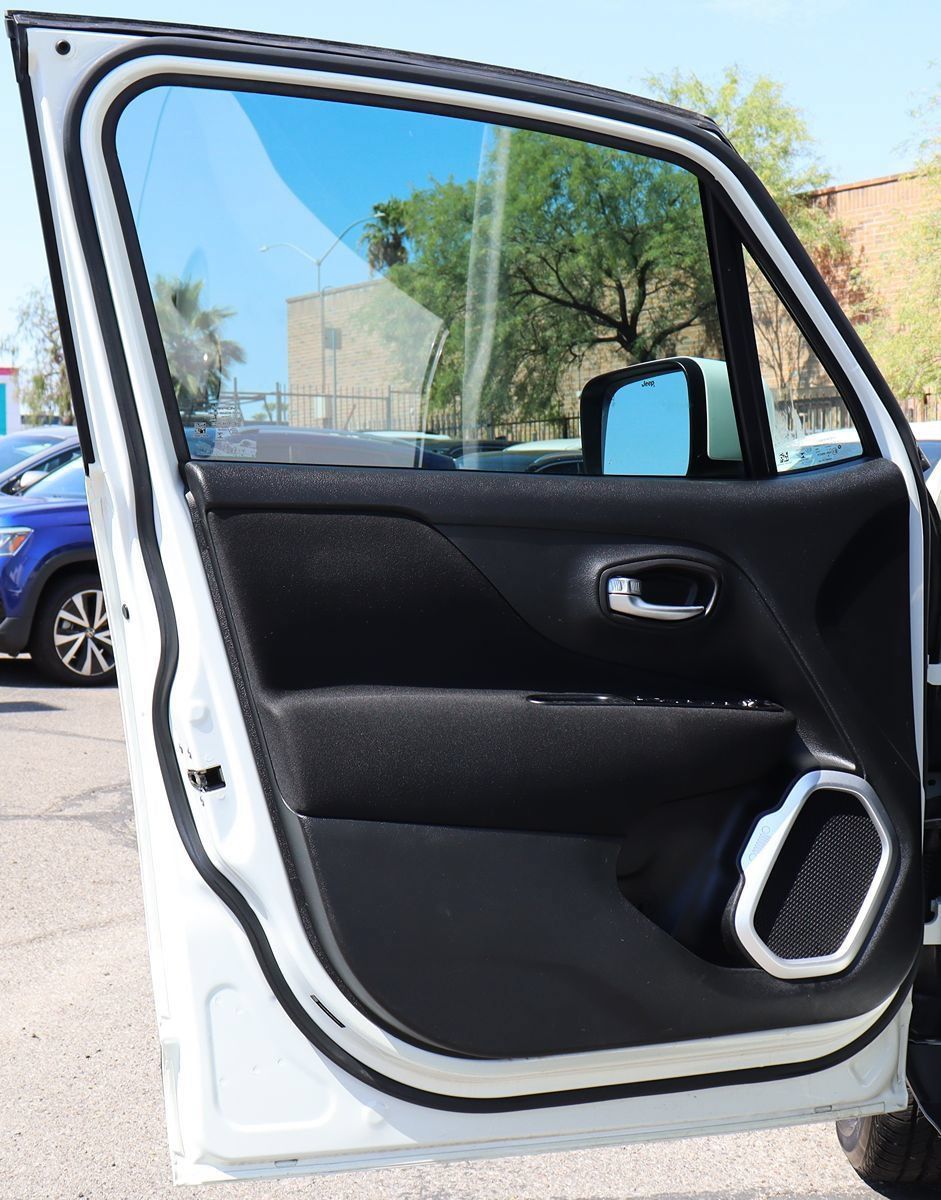 Used 2021 Jeep Renegade Latitude w/ Convenience Group FWD image 36