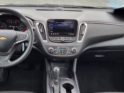 Used 2019 Chevrolet Malibu LT image 4