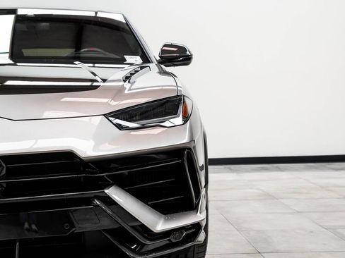 Used 2024 Lamborghini Urus Performante AWD/4WD image 7