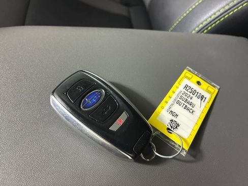 Used 2024 Subaru Outback Onyx Edition AWD/4WD image 37