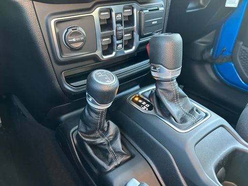 Used 2026 Jeep Wrangler Unlimited Sport AWD/4WD image 22