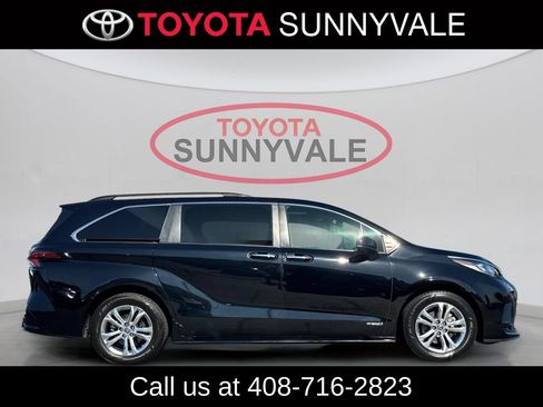 Certified 2021 Toyota Sienna XSE AWD/4WD image 10