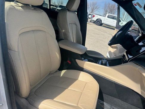 Used 2023 Jeep Grand Cherokee Limited w/ Luxury Tech Group II image 36