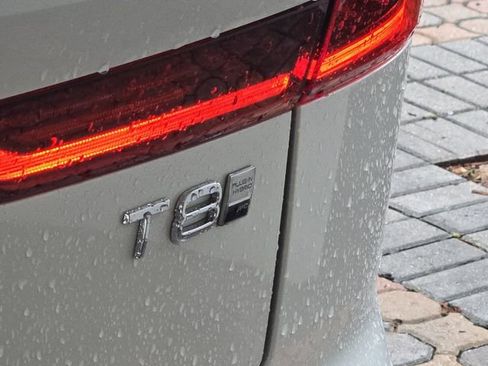 Certified 2026 Volvo XC60 T8 Ultra AWD/4WD image 9