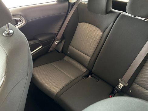 Used 2025 Kia Soul LX w/ LX Technology Package FWD image 36