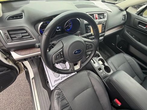 Used 2017 Subaru Outback 2.5i Limited AWD/4WD image 18