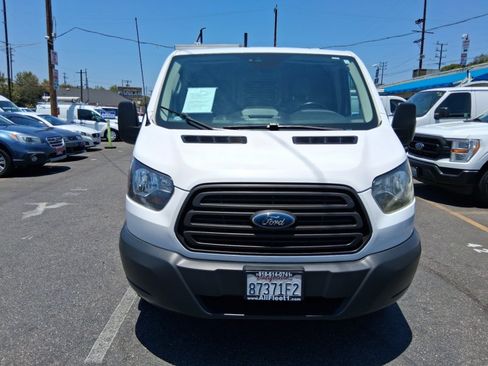 Used 2017 Ford Transit 250 130 Low Roof RWD image 2