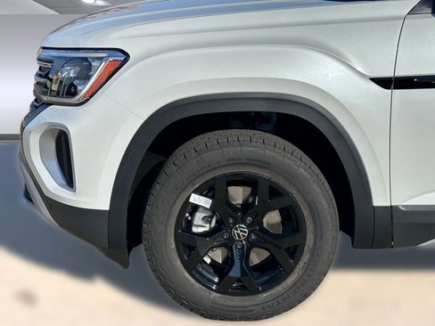 New 2026 Volkswagen Atlas Peak Edition AWD/4WD image 11