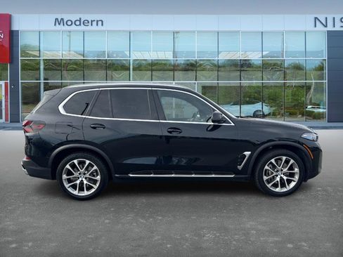 Used 2024 BMW X5 sDrive40i image 3