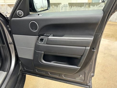 Used 2018 Land Rover Range Rover Sport HSE image 27