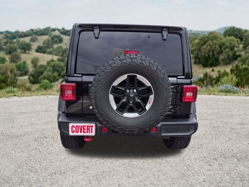 Used 2018 Jeep Wrangler Unlimited Rubicon AWD/4WD image 9