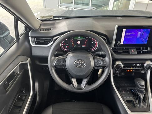 Used 2024 Toyota RAV4 LE image 10