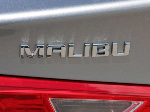 Used 2025 Chevrolet Malibu LT FWD image 9