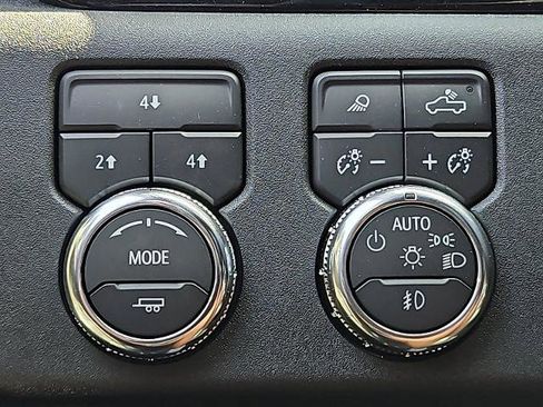 New 2025 GMC Sierra 2500 SLE image 19