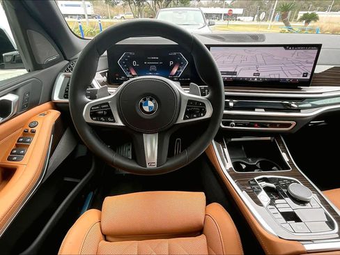 Used 2025 BMW X5 sDrive40i w/ M Sport Package image 5